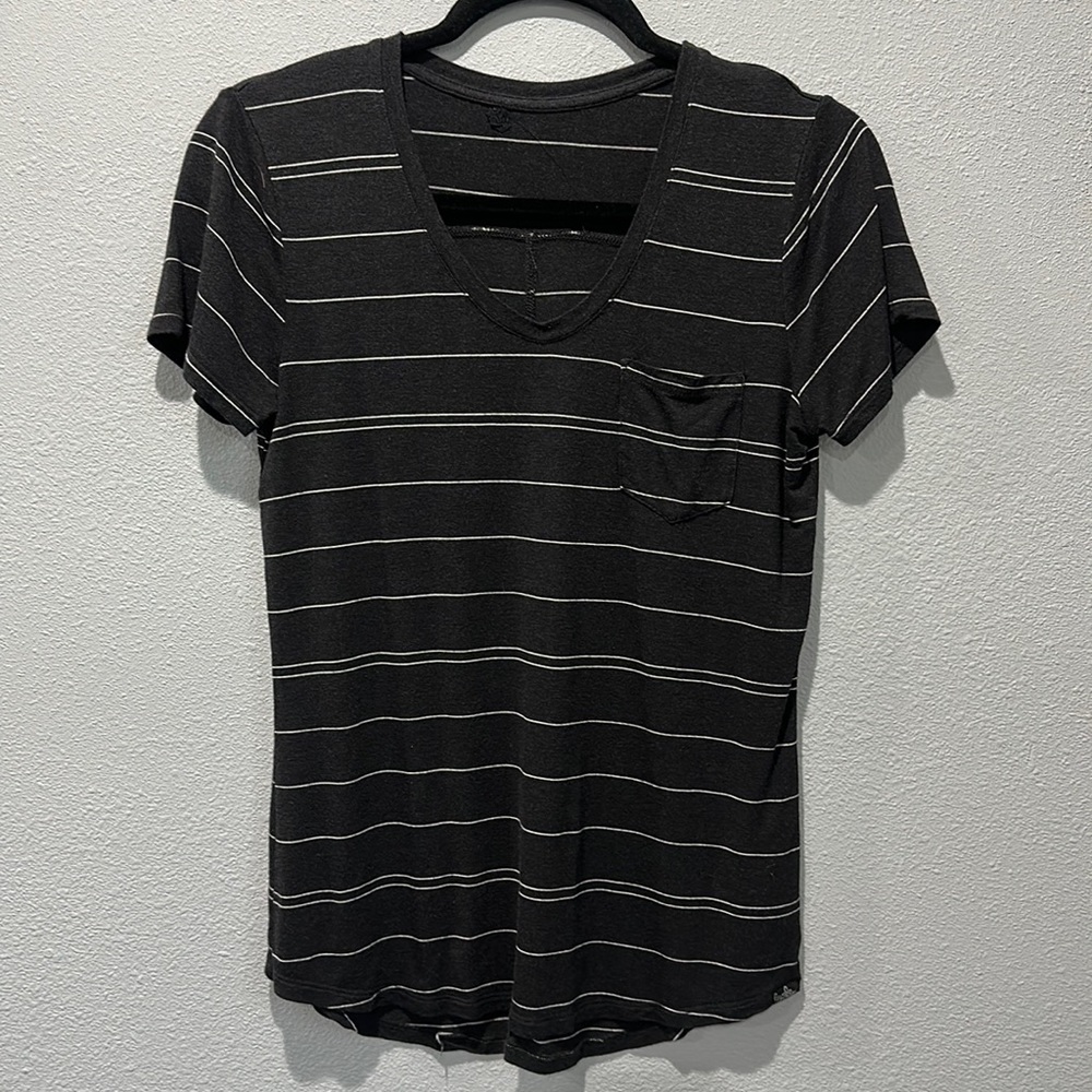 Prana V-neck Tshirt Top Tee